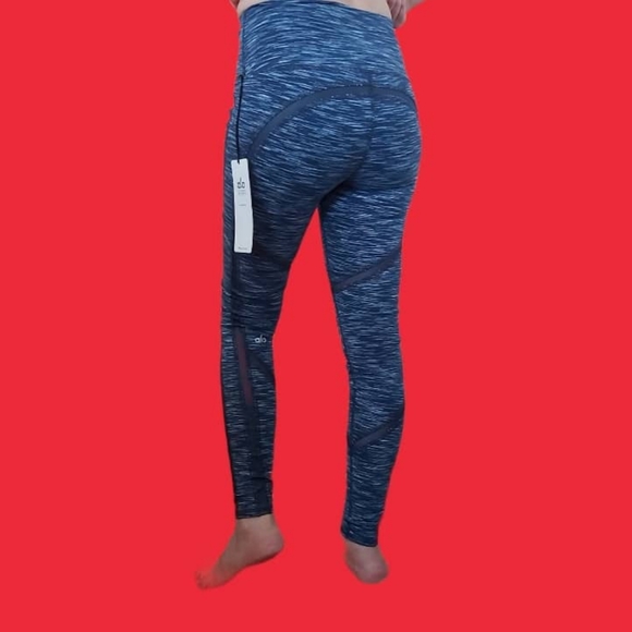 ALO Yoga CONTINUITY LEGGING Rich NAVY Space DYE. - Picture 13 of 16